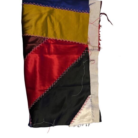 6 Antique Hand Made and Sewn Satin quilting squares - Picture 8 of 9